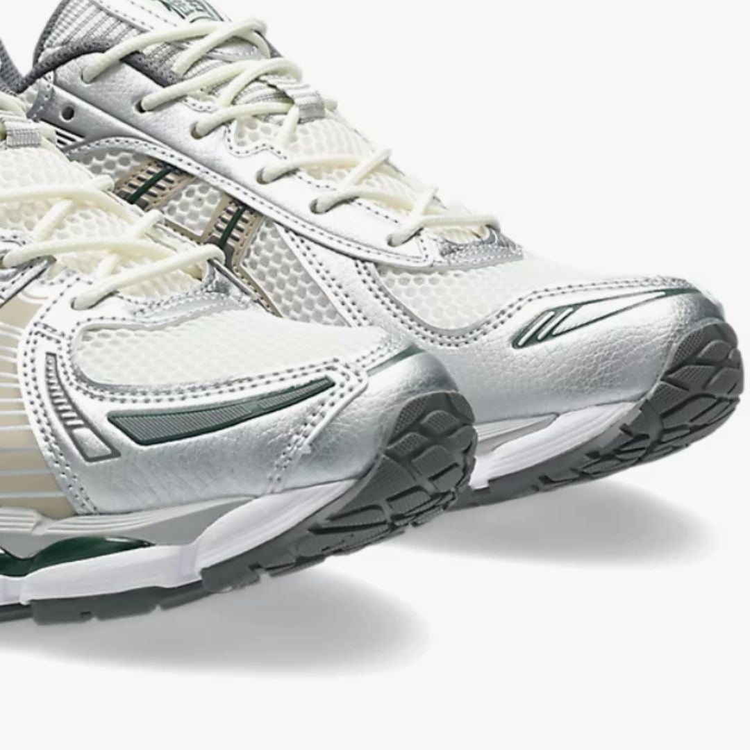 Gel Kayano Cream/Carbon
